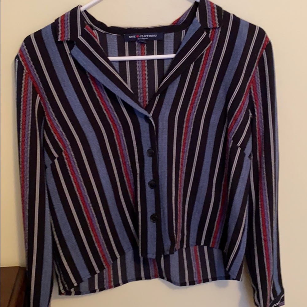 Cropped button up